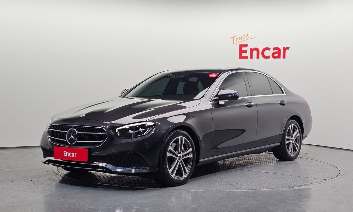Mercedes-Benz E-Class 2023