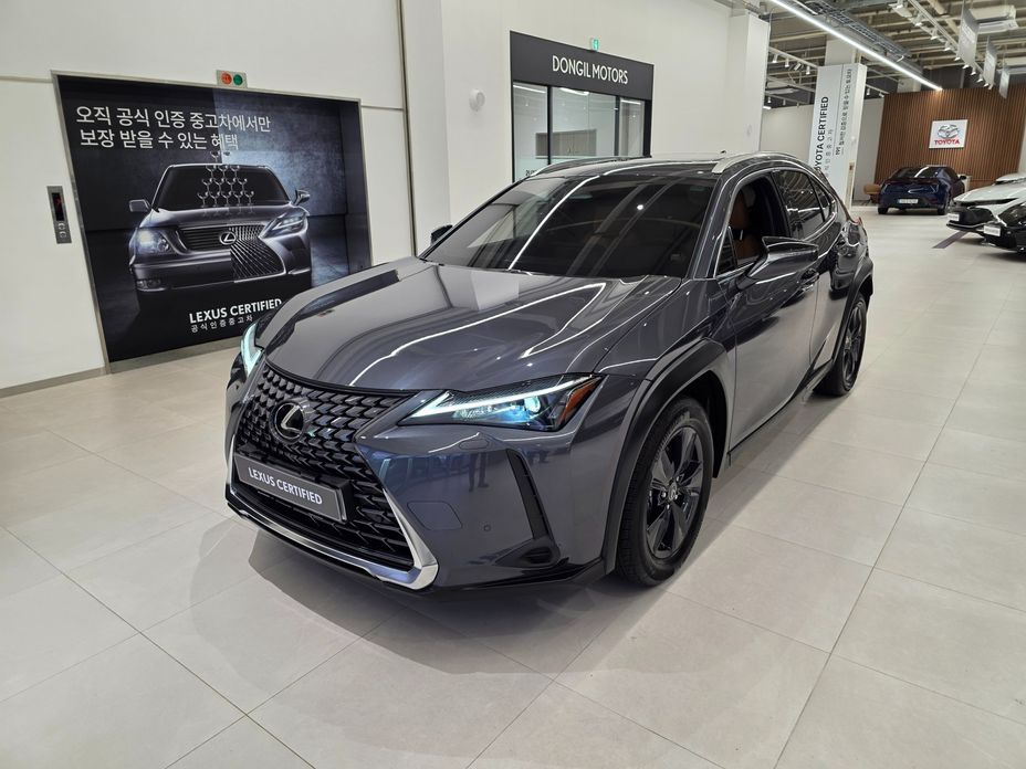 Lexus UX 2026