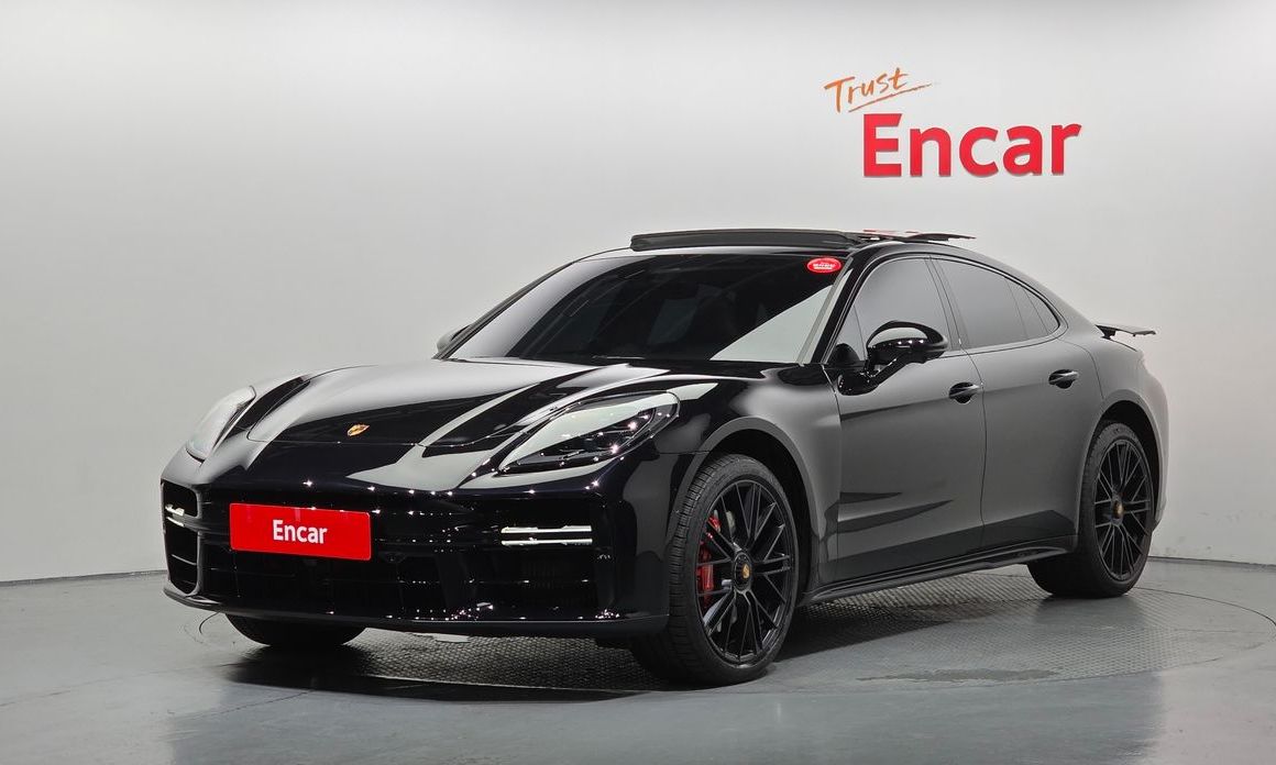 Porsche Panamera 2025