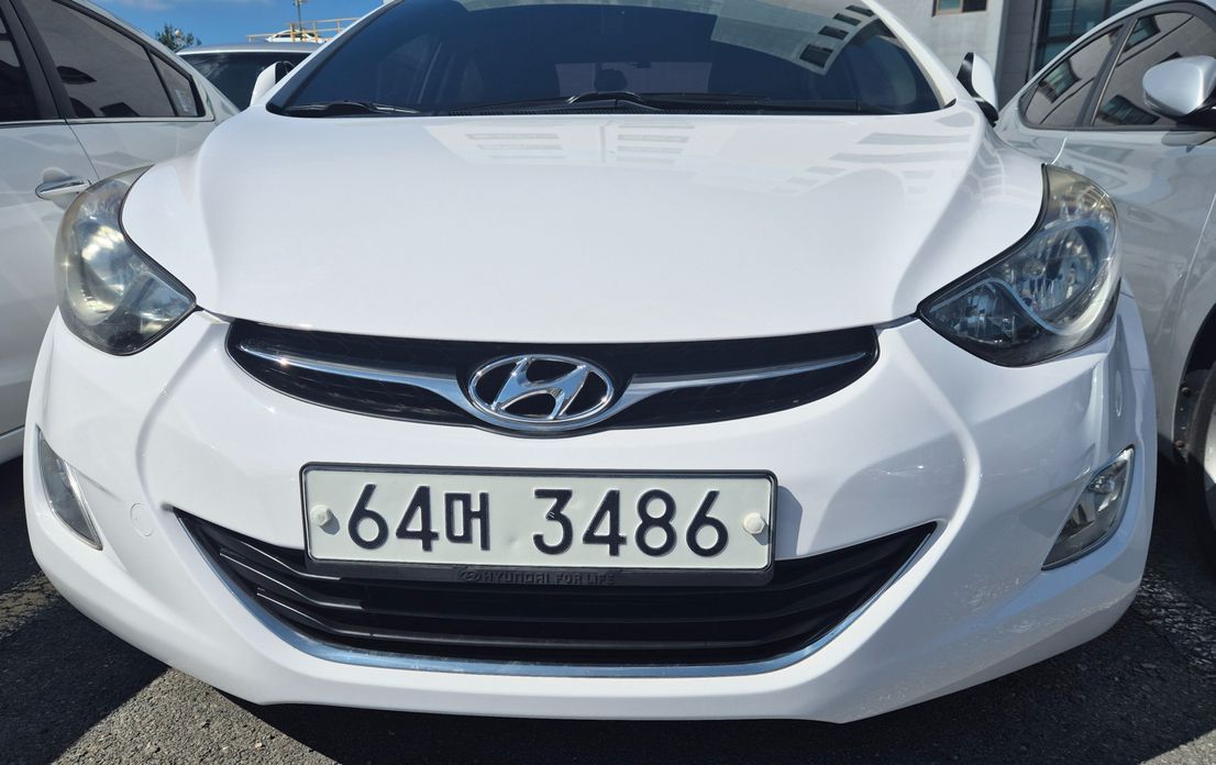 Hyundai AVANTE 2013