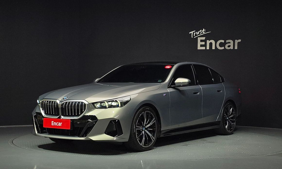 BMW 5-Series 2025