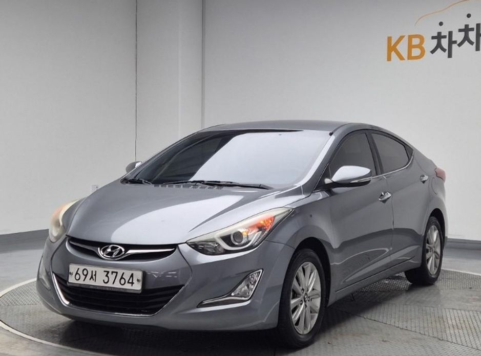 Hyundai AVANTE 2016