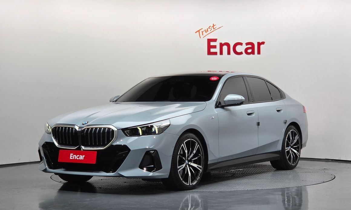 BMW 5-Series 2025