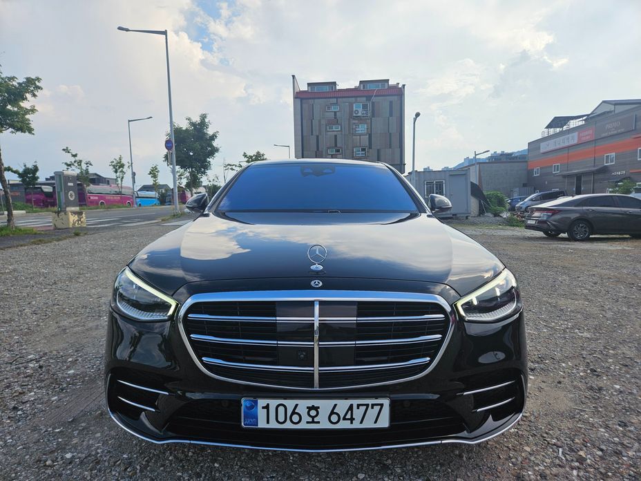 Mercedes-Benz S-Class 2024