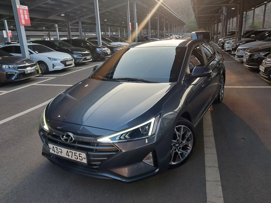 Hyundai AVANTE 2019