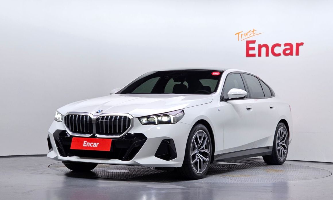 BMW 5-Series 2024