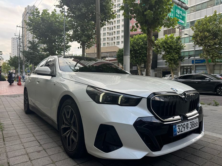 BMW 5-Series 2026