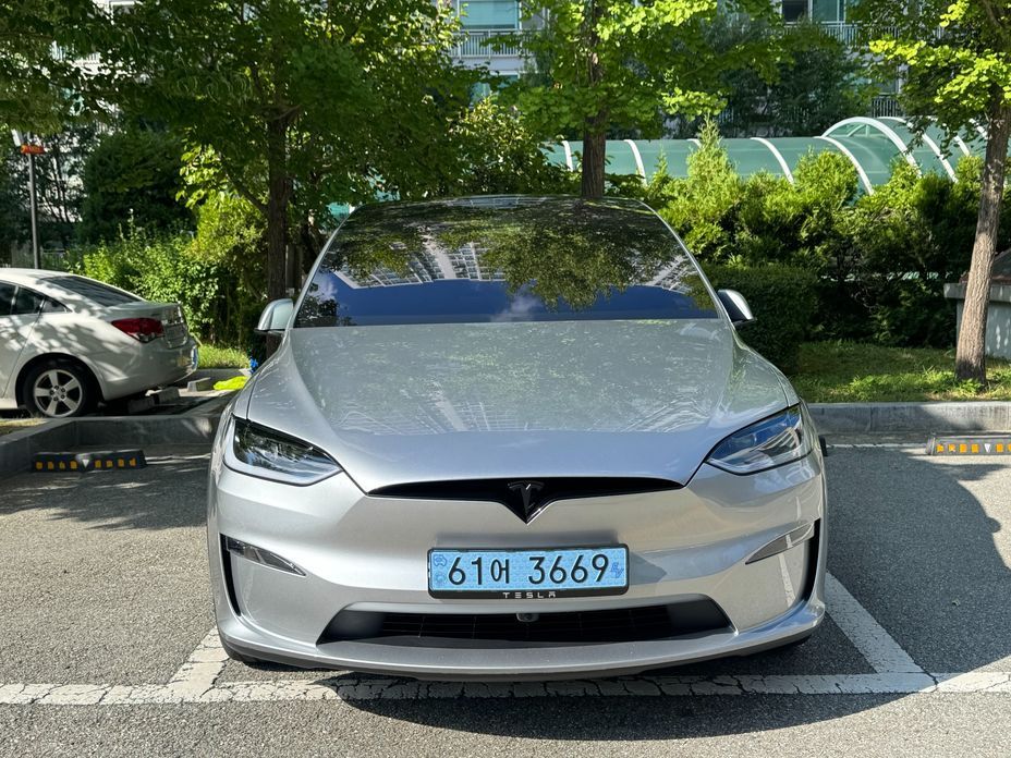 Tesla Model X 2026