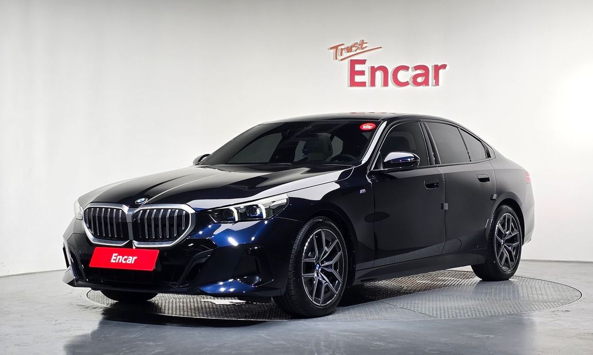 BMW 5-Series 2025