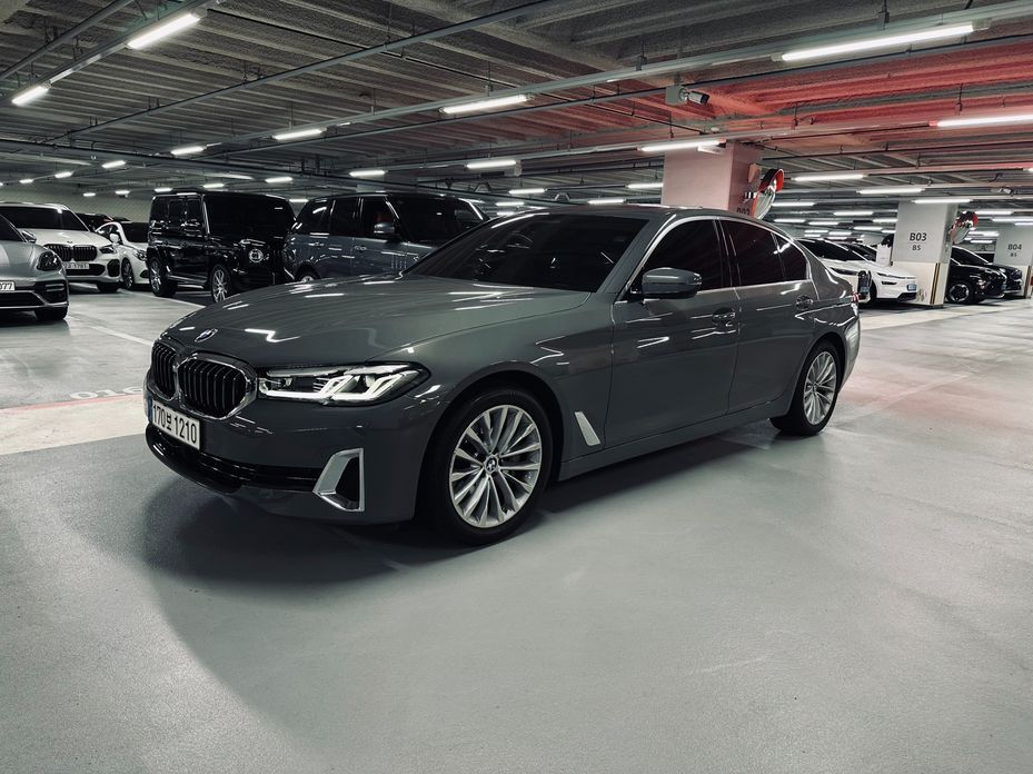 BMW 5-Series 2021