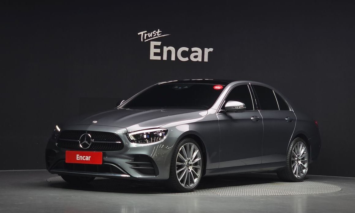 Mercedes-Benz E-Class 2022