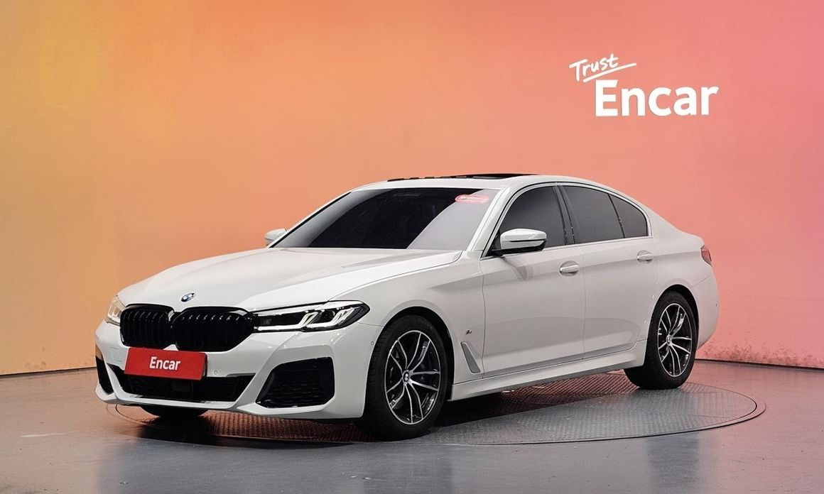 BMW 5-Series 2023
