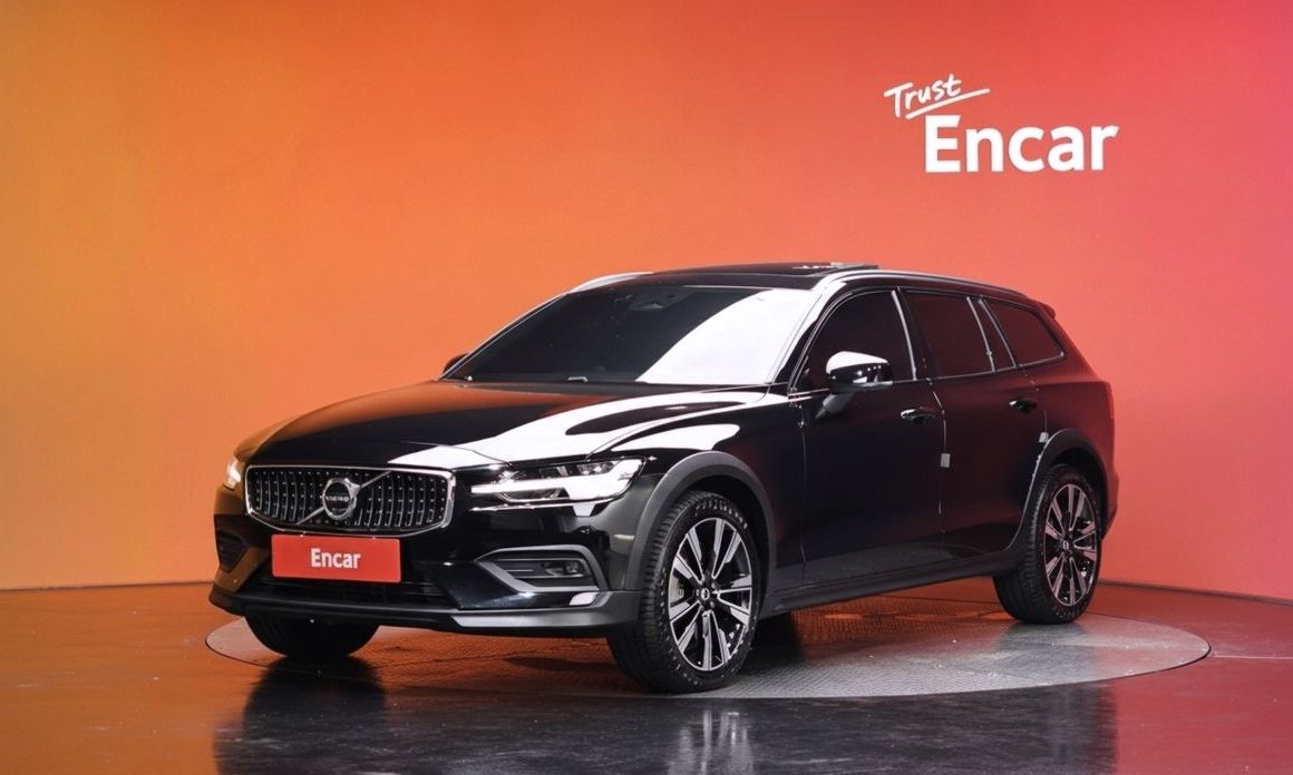 Volvo V60 2025