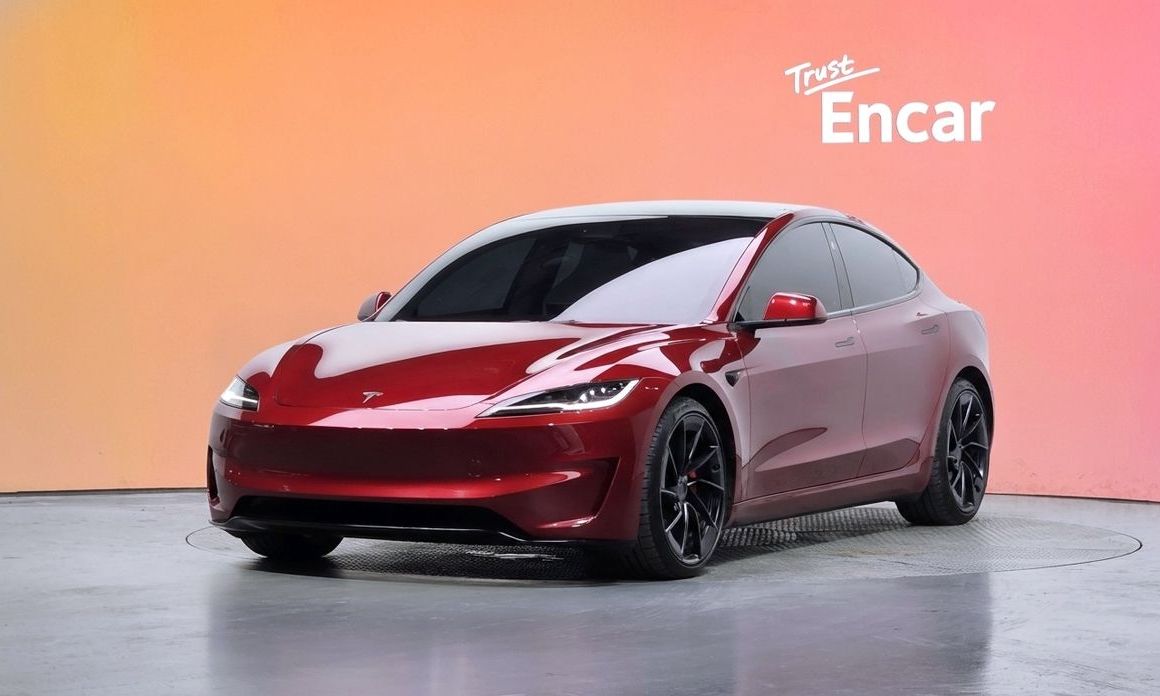 Tesla Model 3 2025
