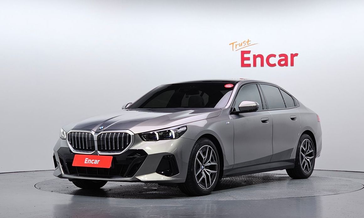 BMW 5-Series 2025