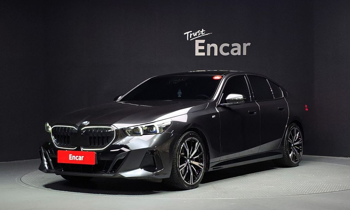 BMW 5-Series 2025
