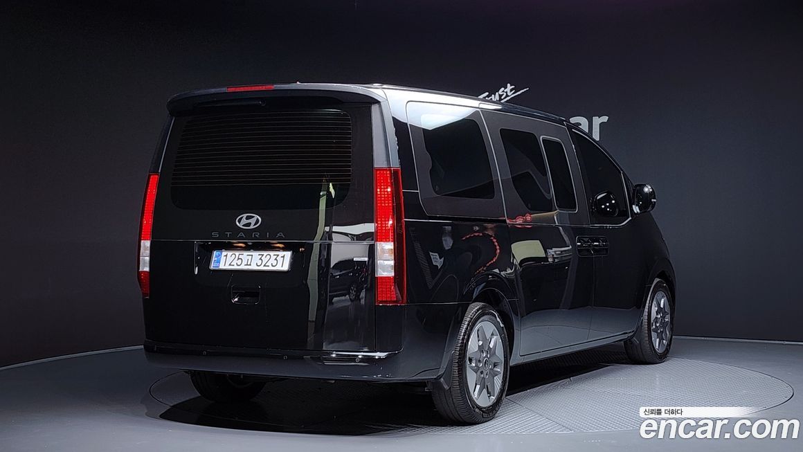 Hyundai Staria 2025