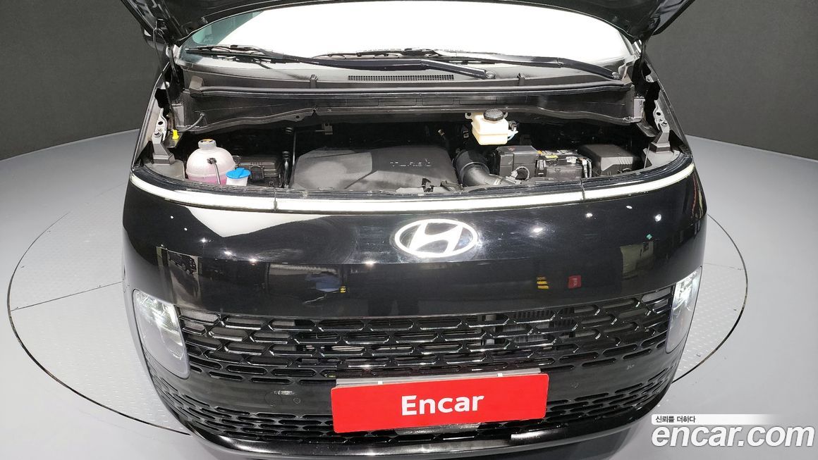 Hyundai Staria 2025