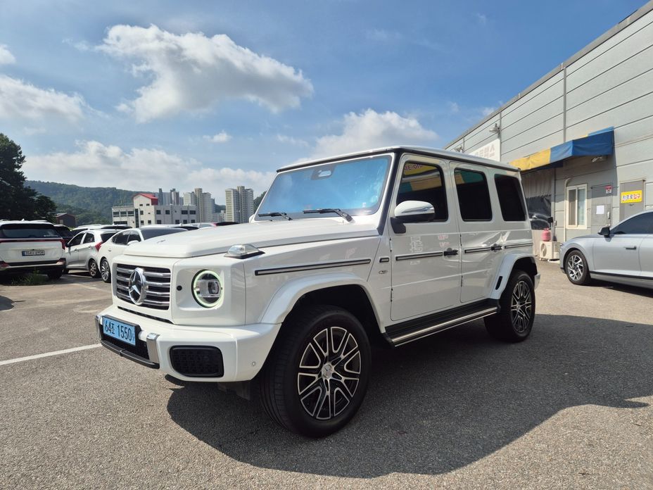 Mercedes-Benz G-Class 2025