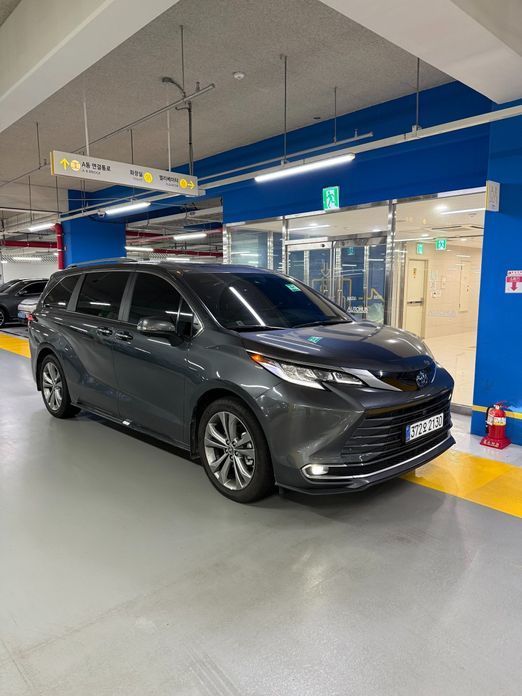 Toyota Sienna 2025