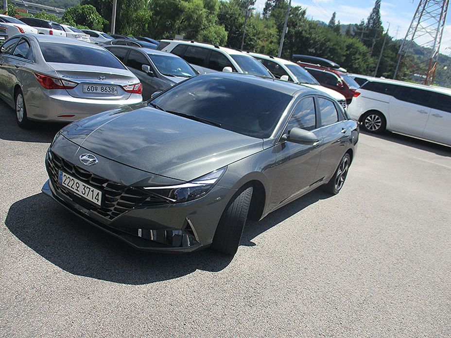 Hyundai AVANTE 2021