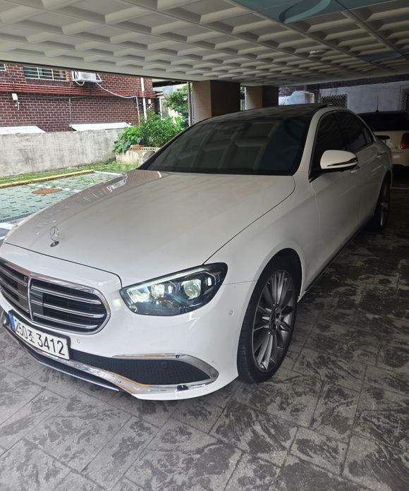 Mercedes-Benz E-Class 2022