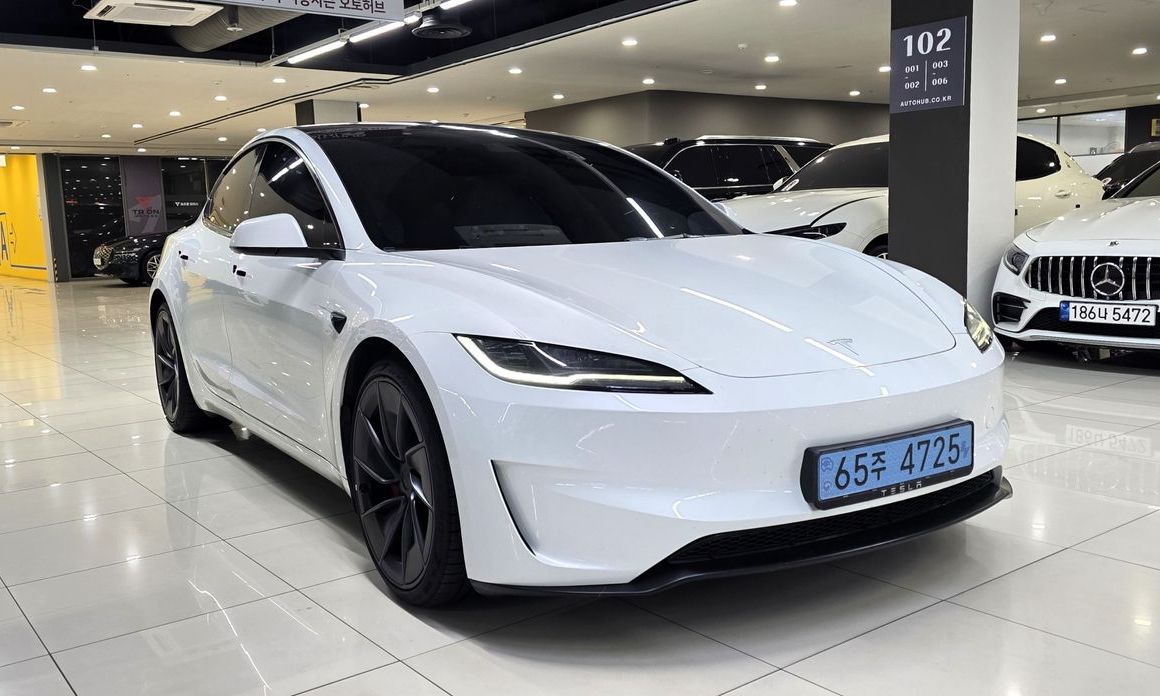Tesla Model 3 2025