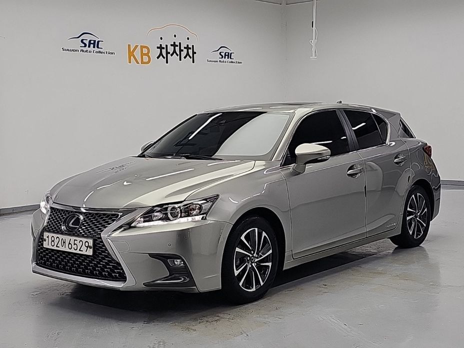 Lexus CT200h 2020