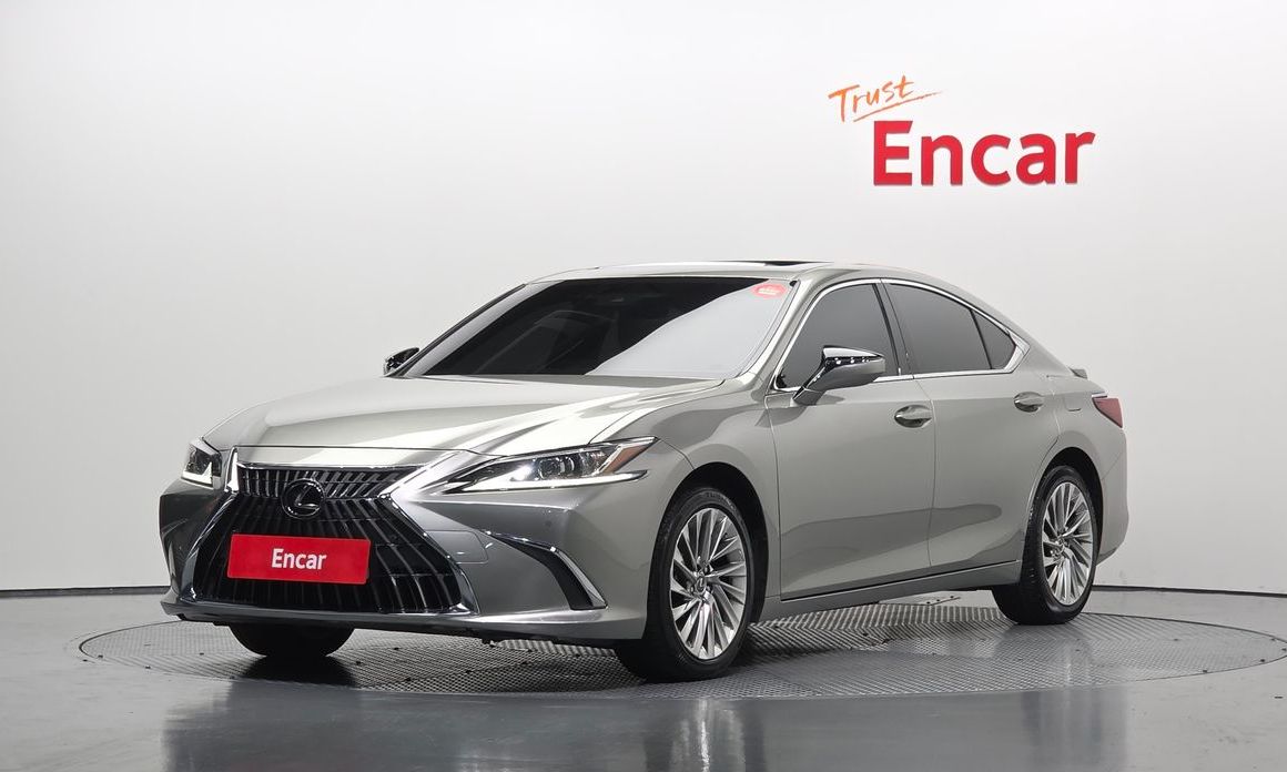 Lexus ES 2023