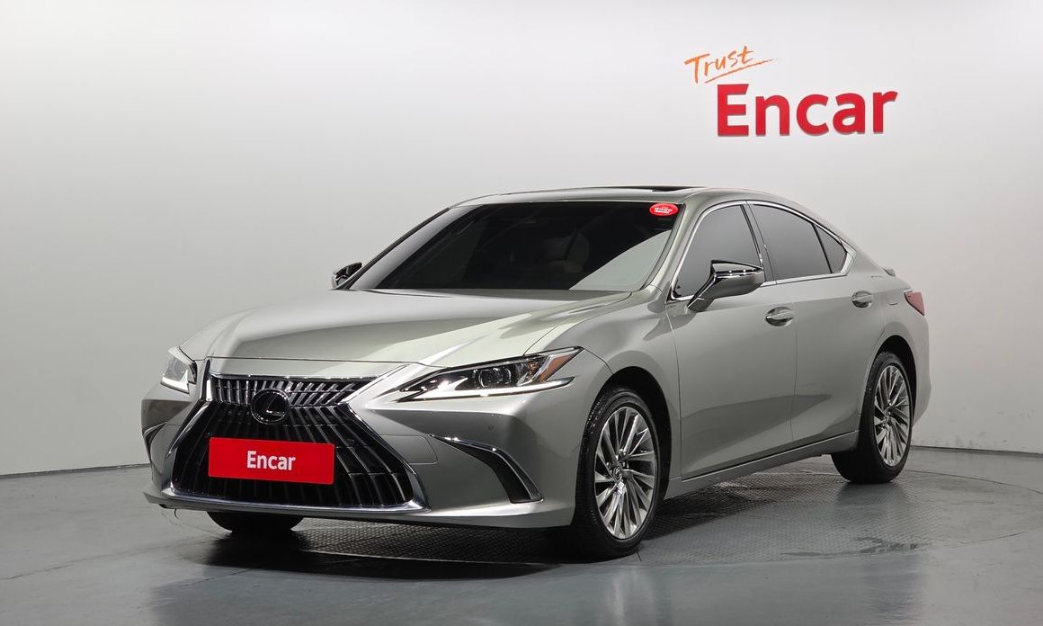 Lexus ES 2023