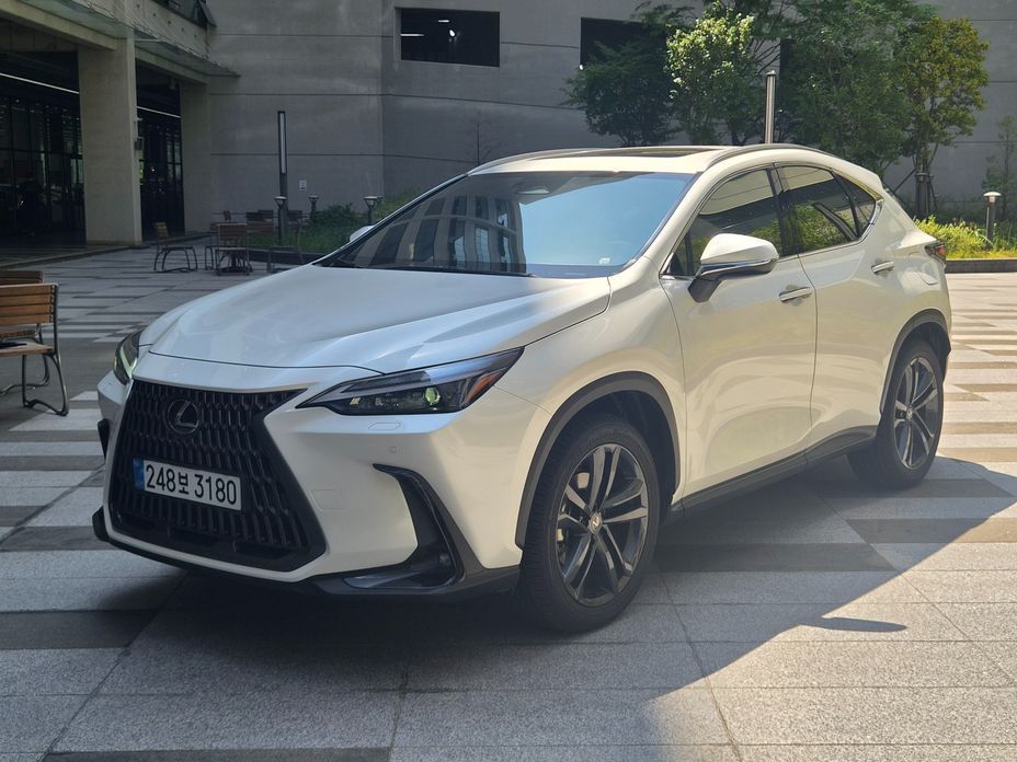 Lexus NX 2025