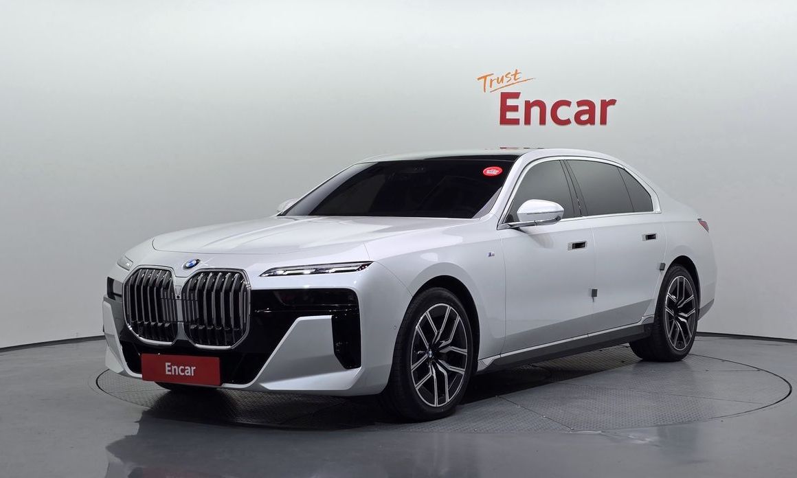 BMW 7-Series 2024