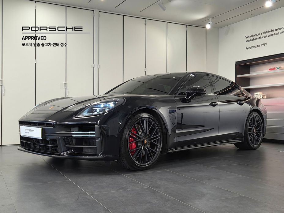 Porsche Panamera 2025