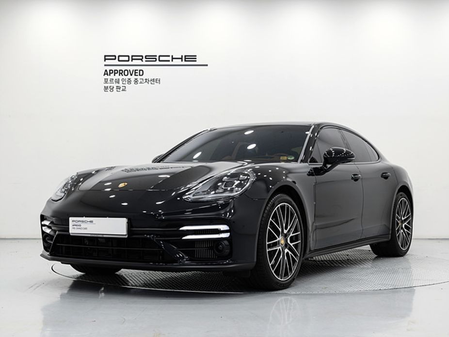 Porsche Panamera 2023