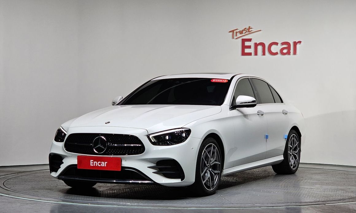 Mercedes-Benz E-Class 2022