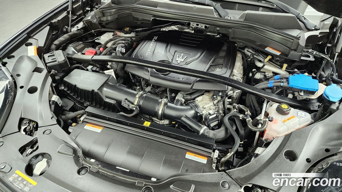 Maserati Grecale 2023