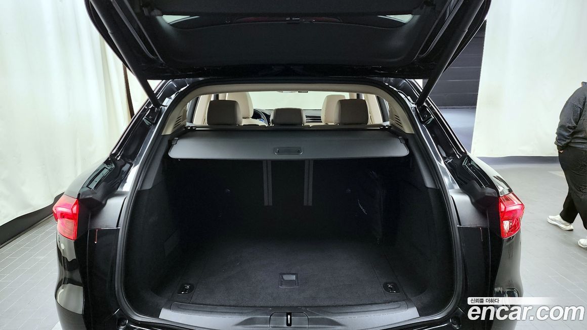 Maserati Grecale 2023