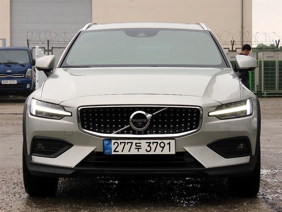 Volvo V60 2022