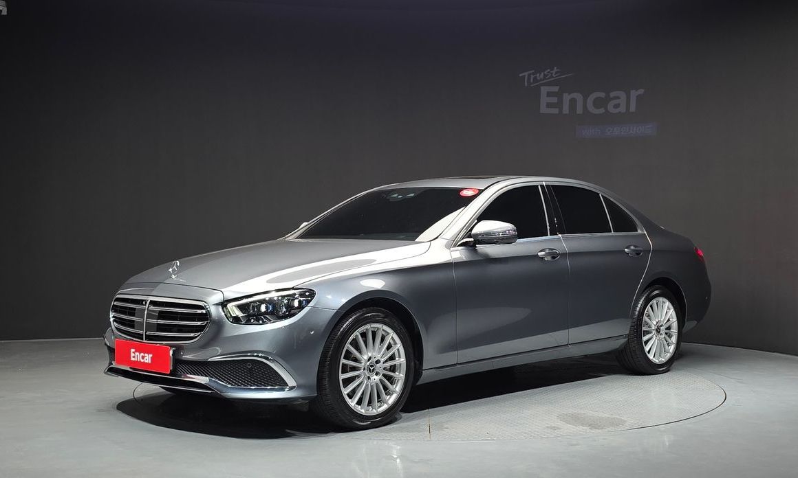 Mercedes-Benz E-Class 2022