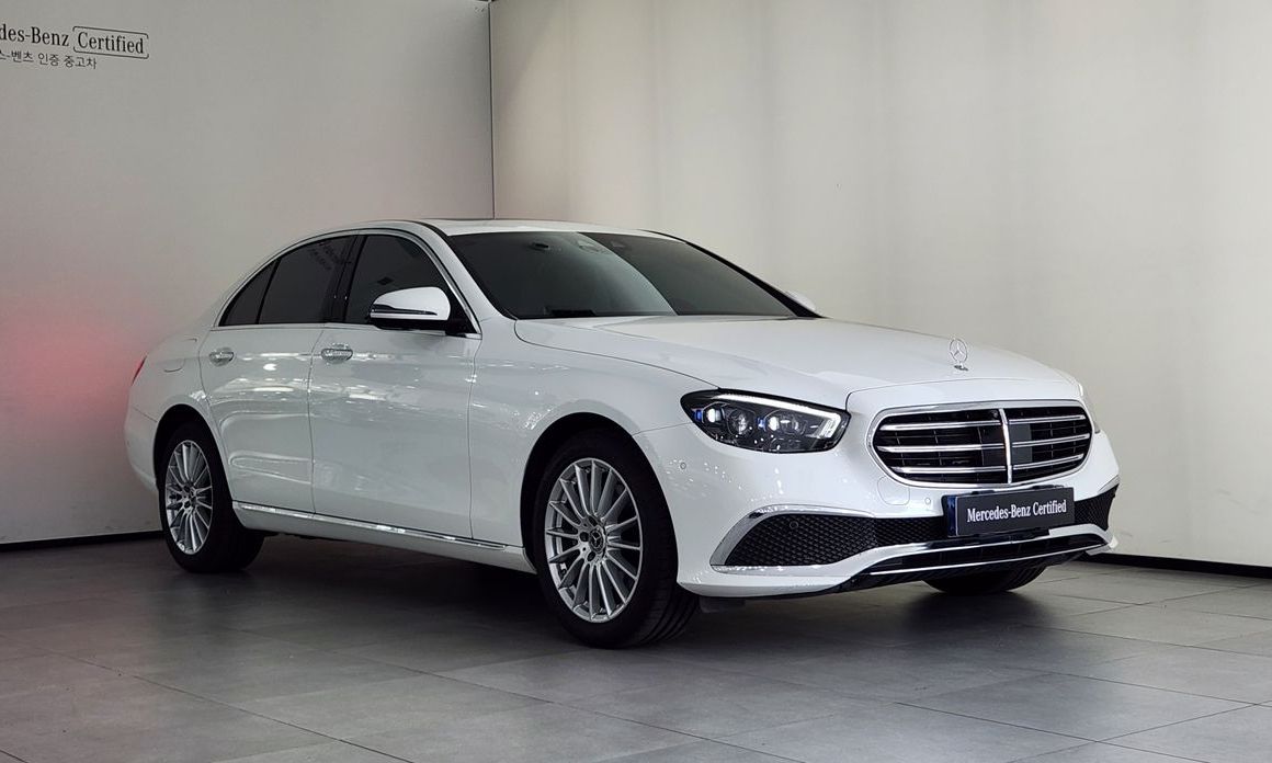 Mercedes-Benz E-Class 2023