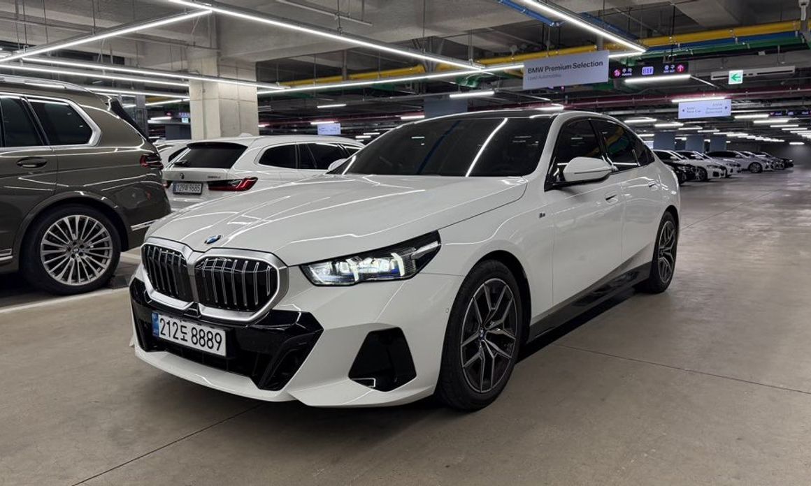 BMW 5-Series 2025