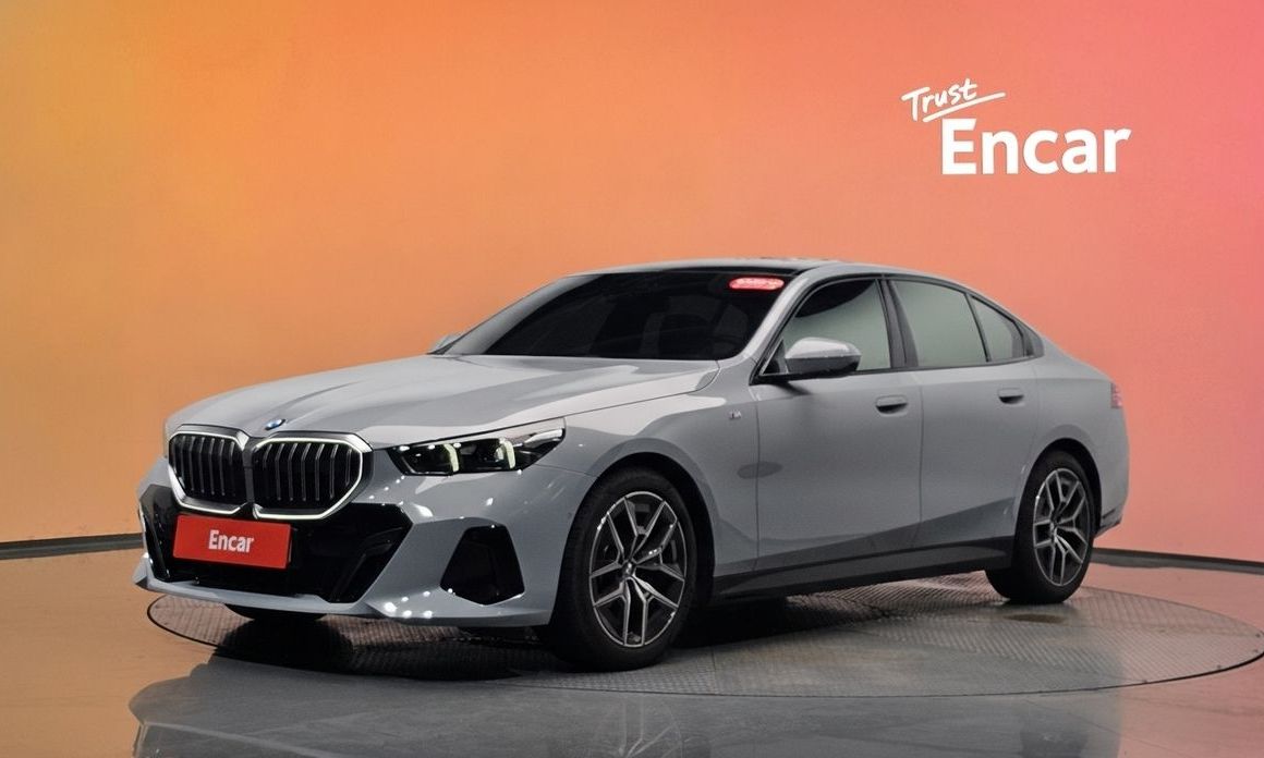 BMW 5-Series 2024