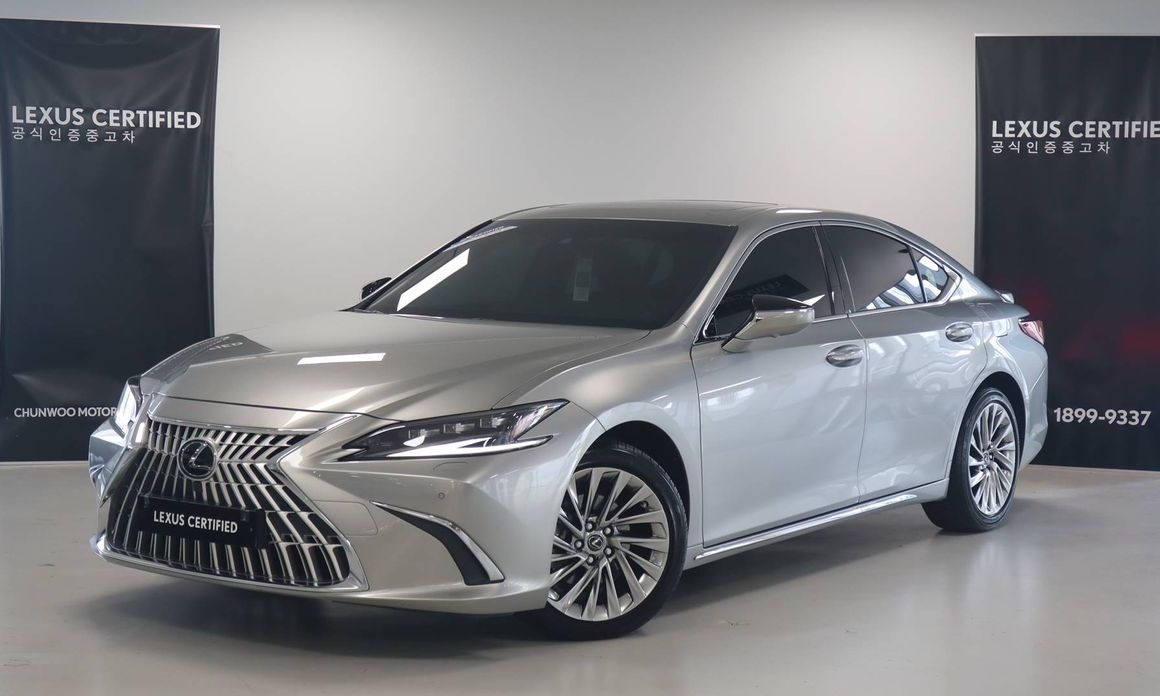 Lexus ES 2026