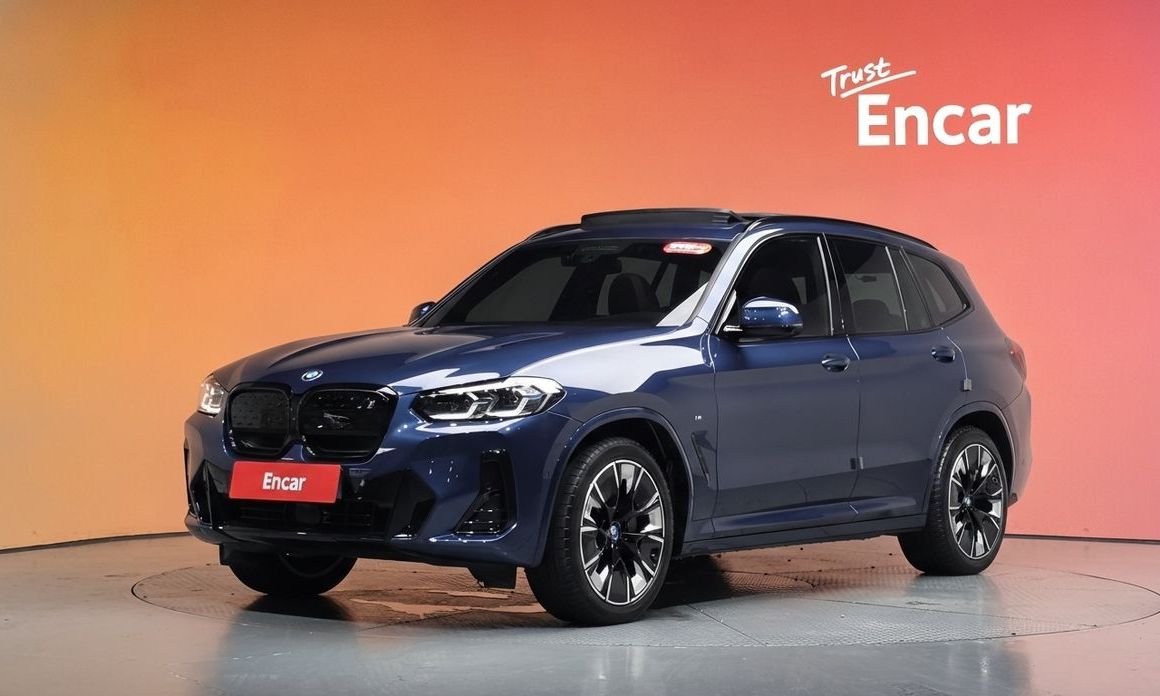 BMW iX3 2025