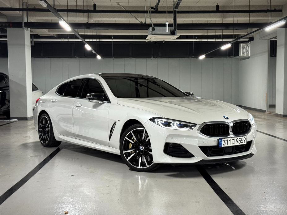 BMW 8-Series 2023