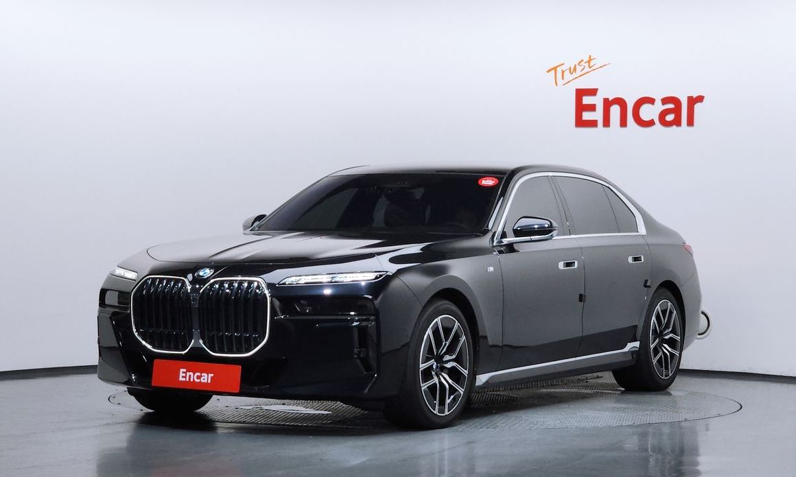 BMW 7-Series 2025
