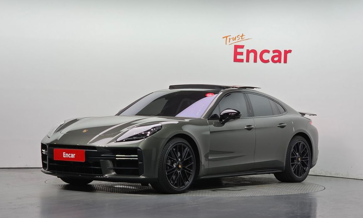 Porsche Panamera 2025