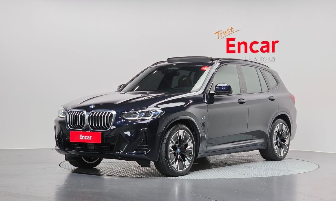 BMW iX3 2023