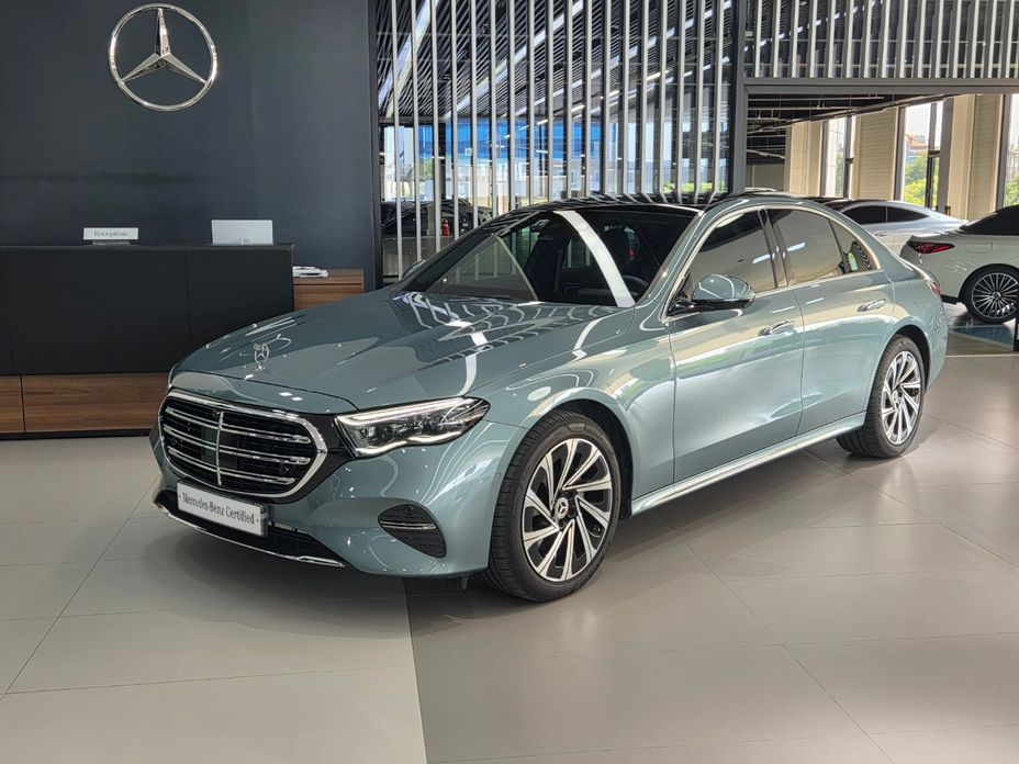 Mercedes-Benz E-Class 2025