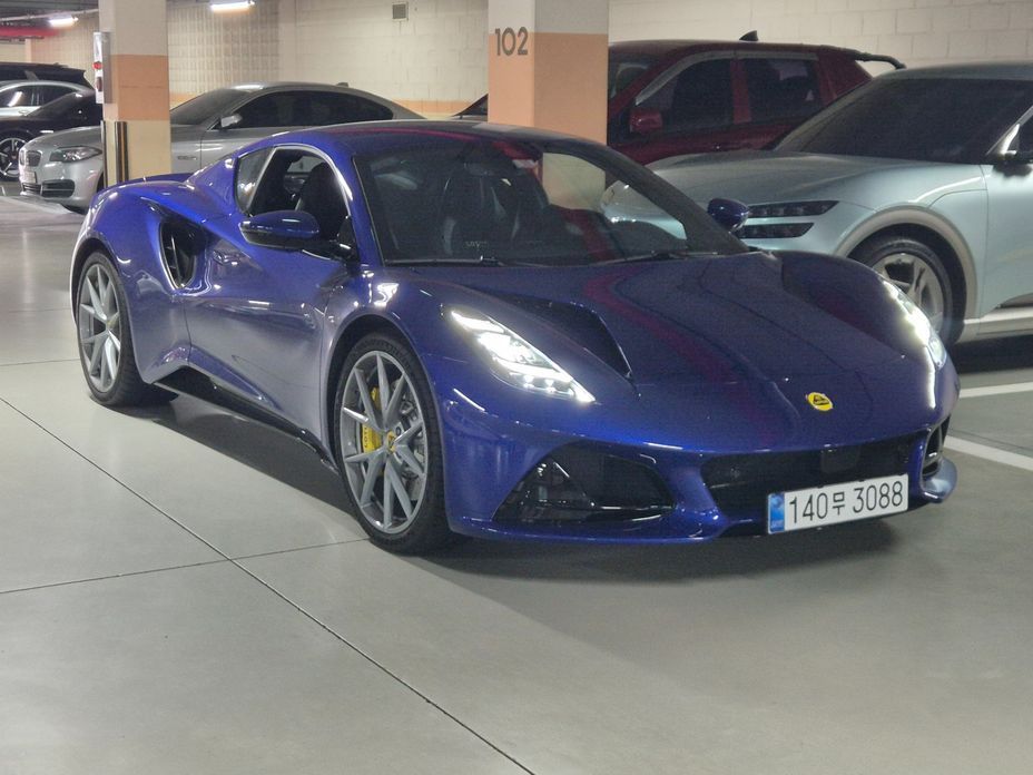 Lotus Emira 2025